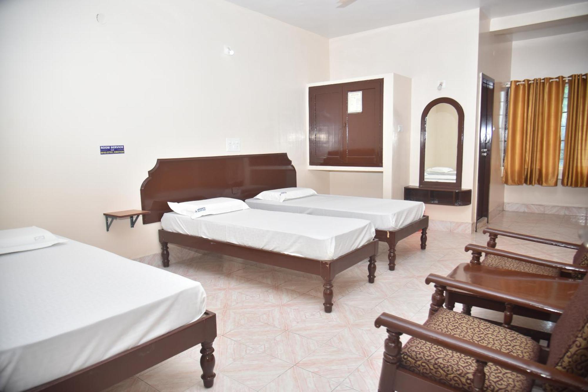 Arihanth Deluxe Lodge Shimoga Luaran gambar